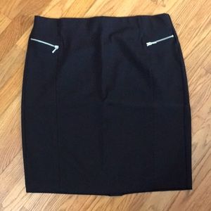 roz&ALI Size L Black Pull-On Skirt